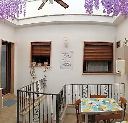 Bed & Breakfast Mama Dami 4*